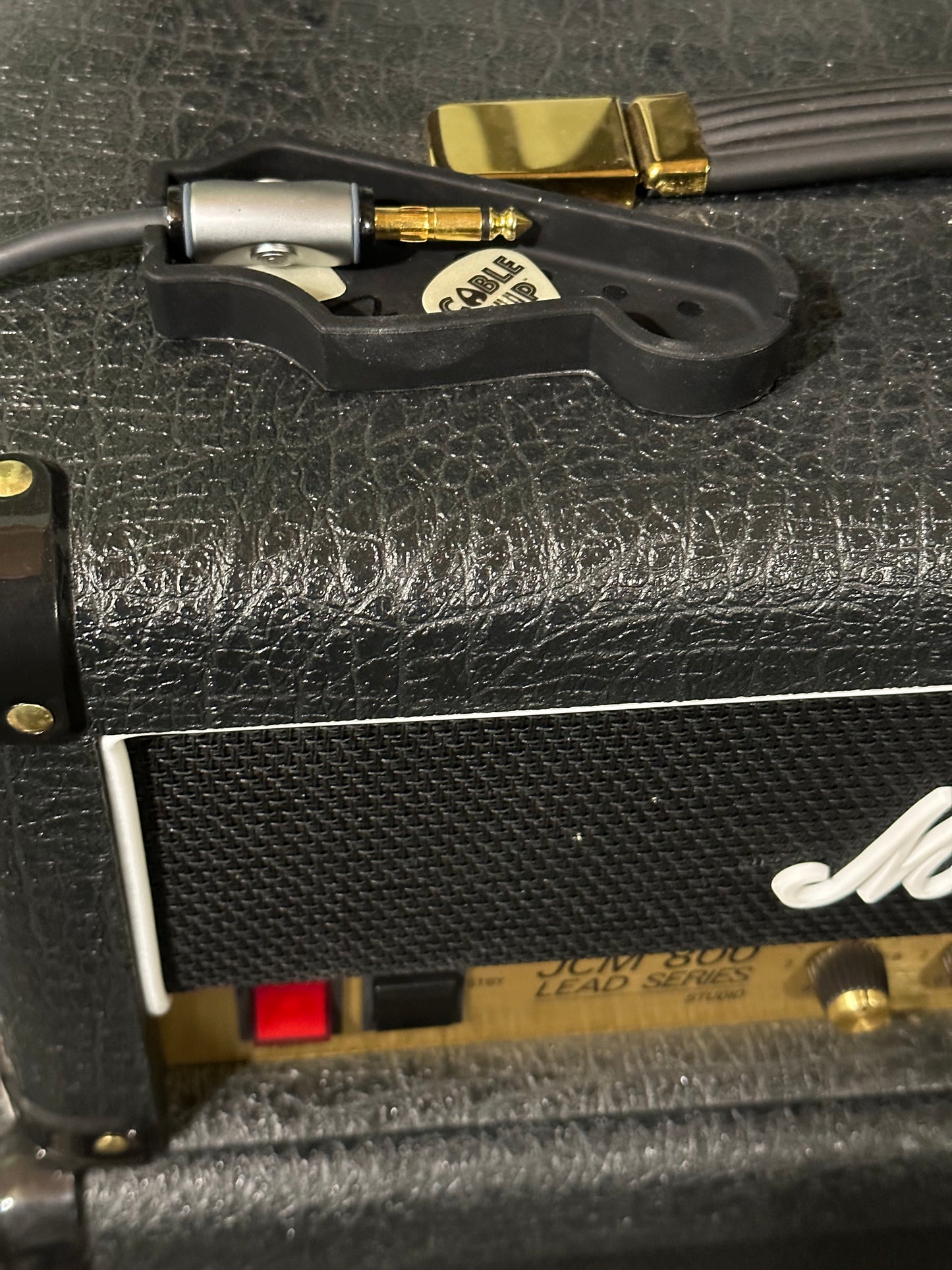 CableCup™ Fender® Stratocaster® Headstock